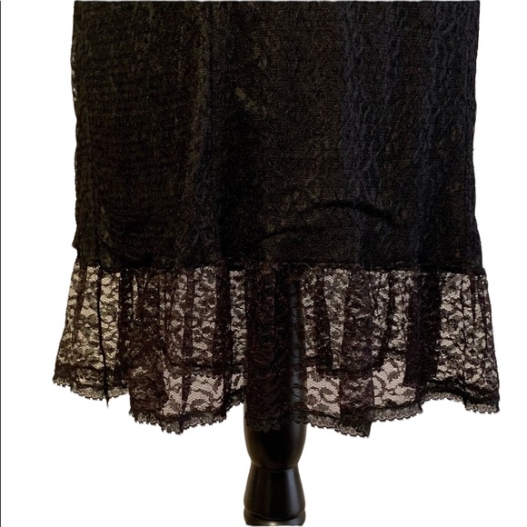 * ON HOLD FOR Huntress * Vintage Sexy Black Lace Slip - Picture 7 of 9